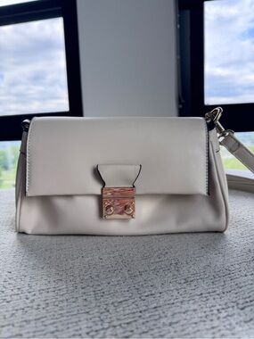Elegant Cream Crossbody Bag with Gold Hardware